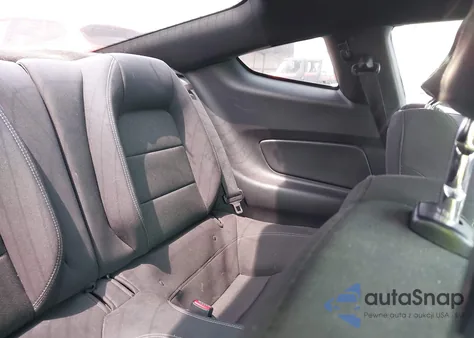 2016 Ford Mustang V6 z USA, uszkodzony, nr VIN 1FA6P8AM5G5259155